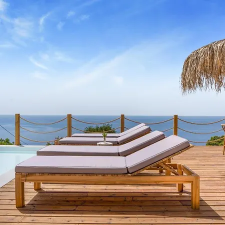 Eunoia Porto Katsiki アパートホテル